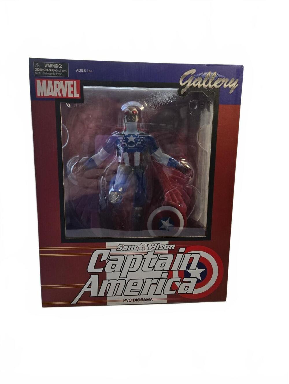 Marvel Gallery: Sam Wilson Captain America PVC Diorama Figure